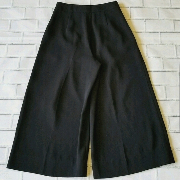 Elise Luxurious Loose Flowy Black Crop Slacks/Pants- Pleated Front- Size XS - Picture 6 of 10